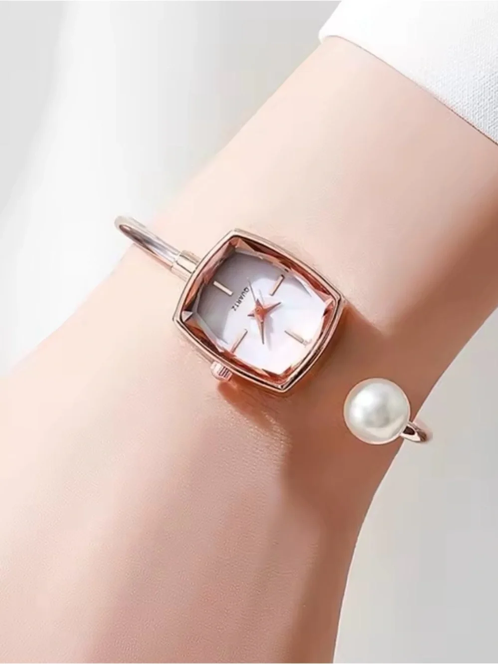 New Kohl’s Elegant Rose Gold Pearl Accent Women's Bangle Watch